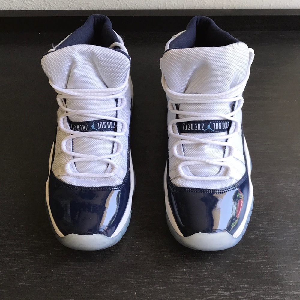 Air Jordan 2017 midnight  blue only used once